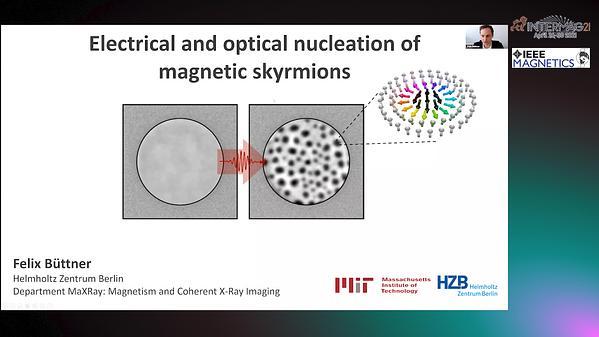  Colossal Topological Hall Effect at the Transition Between Isolated and Lattice-Phase Interfacial Skyrmions