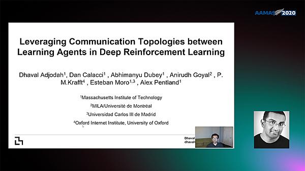 Levaraging Communication Topologies between Learning Agents in Deep Reinforcements Learning
